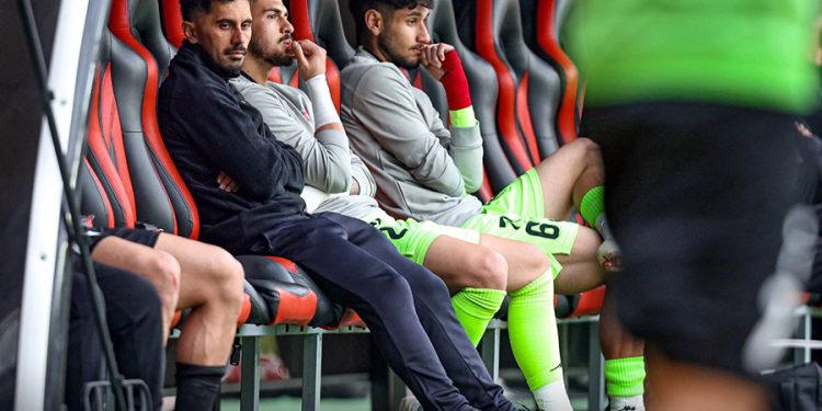 کاپیتان عالیشاه مصدوم شد